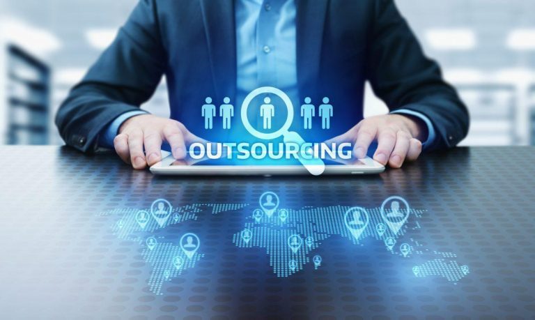 Dịch vụ IT Outsourcing: Lợi ích, chi phí và những điều cần lưu ý khi sử dụng