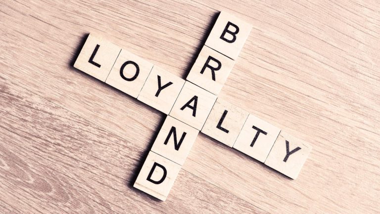 Chiến lược loyalty là gì? Hướng dẫn xây dựng hiệu quả cho doanh nghiệp