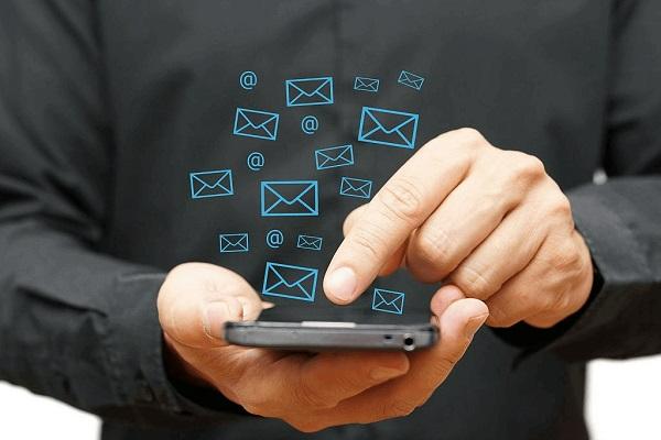 cách chăm sóc khách hàng qua tin nhắn