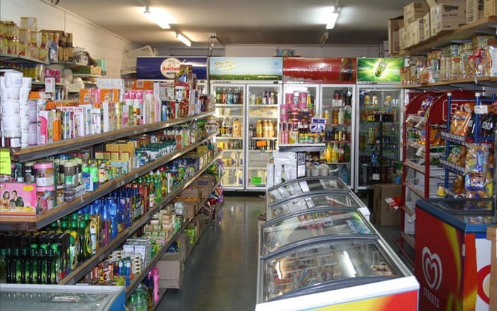 so sánh các hình thức quản lý cửa hàng tạp hóa