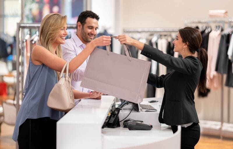 Các yếu tố ảnh hưởng đến tâm lý khách hàng khi mua hàng
